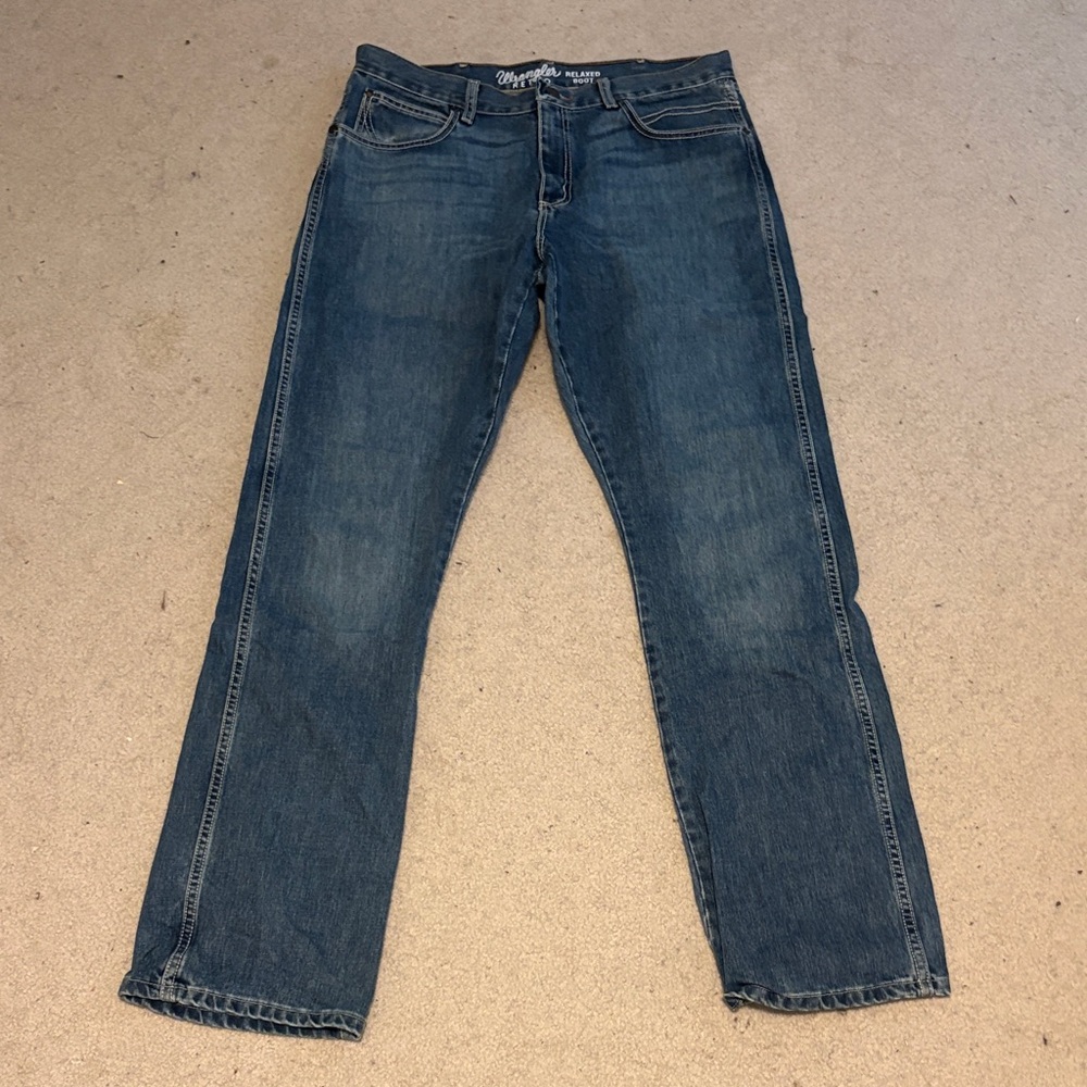 Wrangler Men’s Blue Relaxed Boot Cut Jeans
